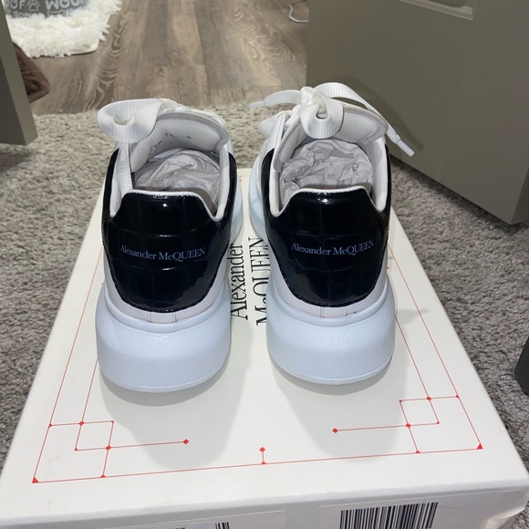 Alexander McQueen “Oversized” Sneakers - Picture 3 of 5